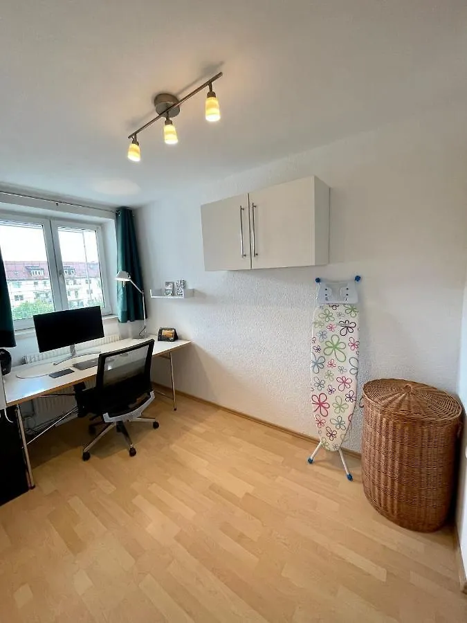 Wunderschoene 3 Zimmer Wohnung Mitten In Schwabing 뮌헨 아파트