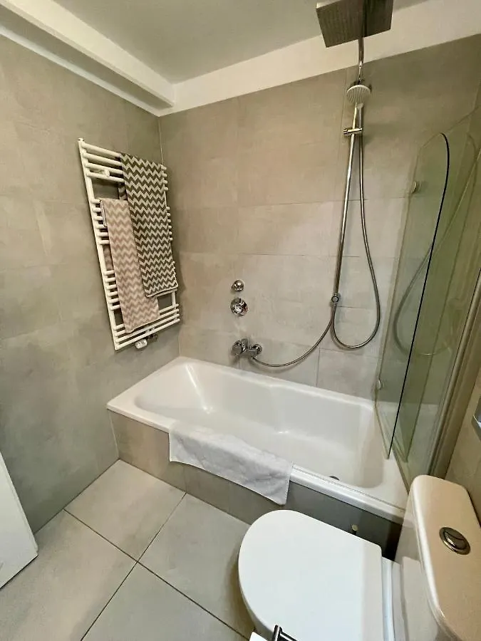 Wunderschoene 3 Zimmer Wohnung Mitten In Schwabing 뮌헨 0*,