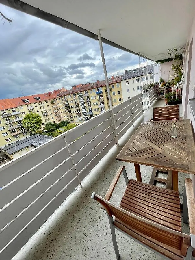 Wunderschoene 3 Zimmer Wohnung Mitten In Schwabing 뮌헨