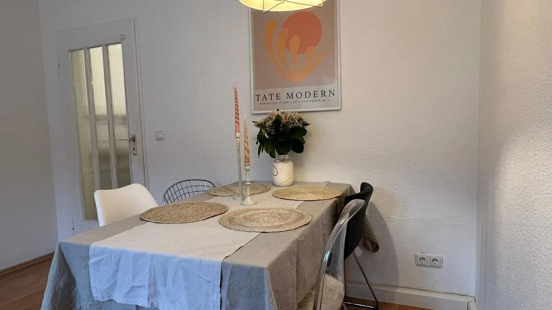 아파트 Wunderschoene 3 Zimmer Wohnung Mitten In Schwabing 뮌헨 독일